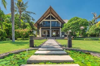 Villa Banjar Beach