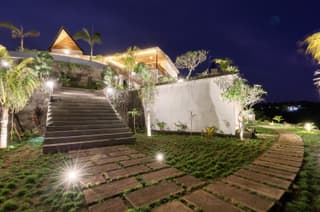 Kelingking Parama Resort