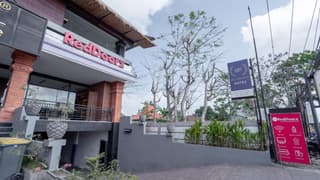 RedDoorz @ Uluwatu Suites