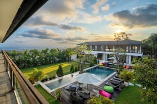 Mahameru Uluwatu
