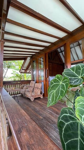 Rumah Tengah Sawah