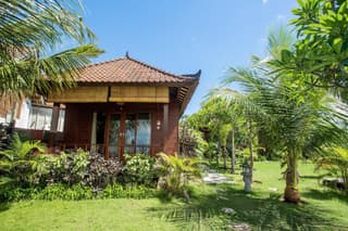 D'Muncuk Huts Lembongan